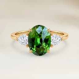 Shoulder-Set Garnet Ring, Oval 3.29ct