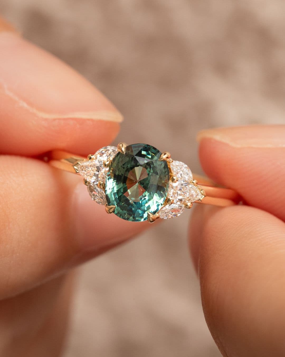 Bague saphir teal ovale 2,03ct