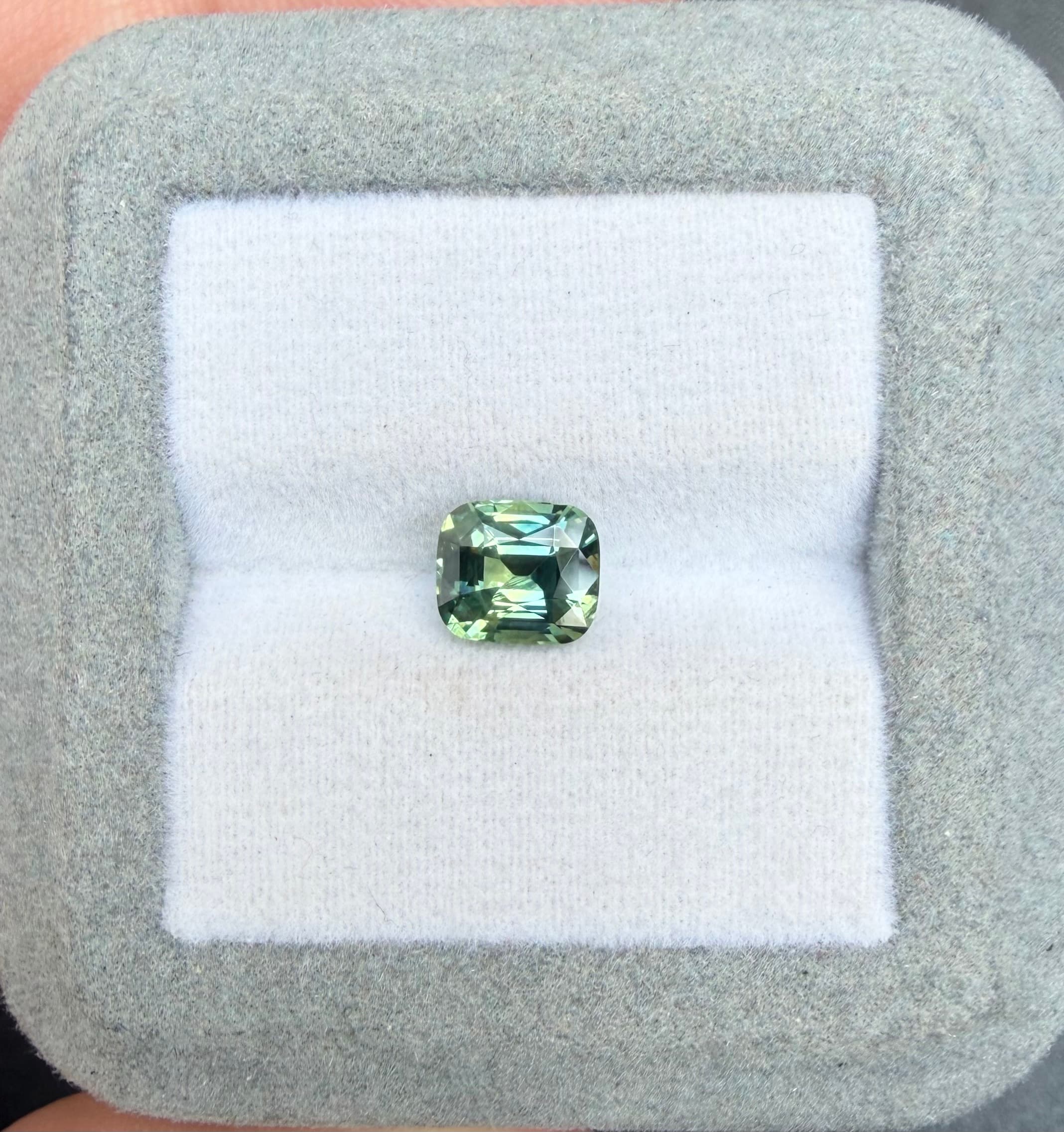 Saphir Teal Coussin de 2,03ct