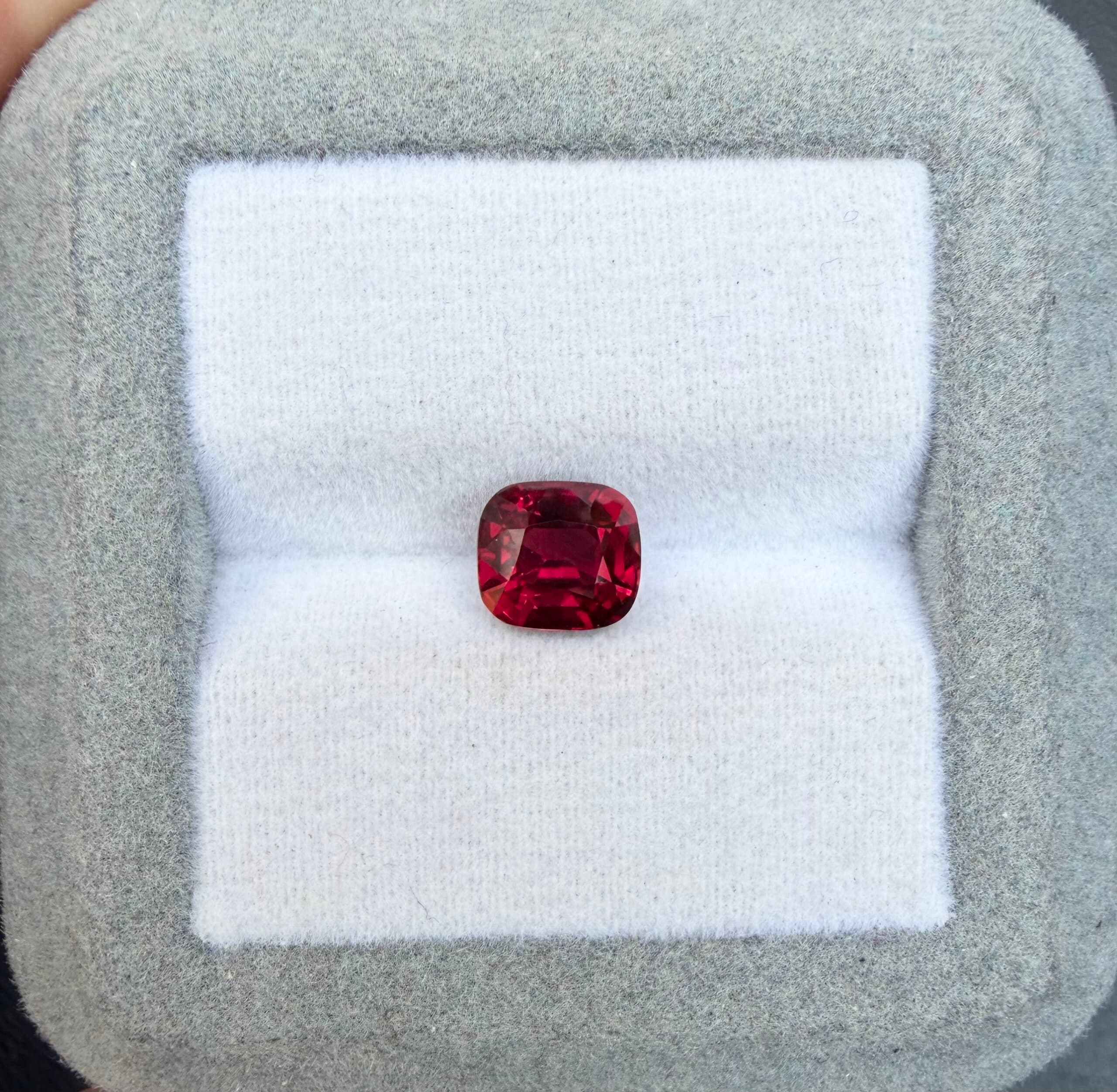 Rubis du Mozambique Coussin de 2,04ct