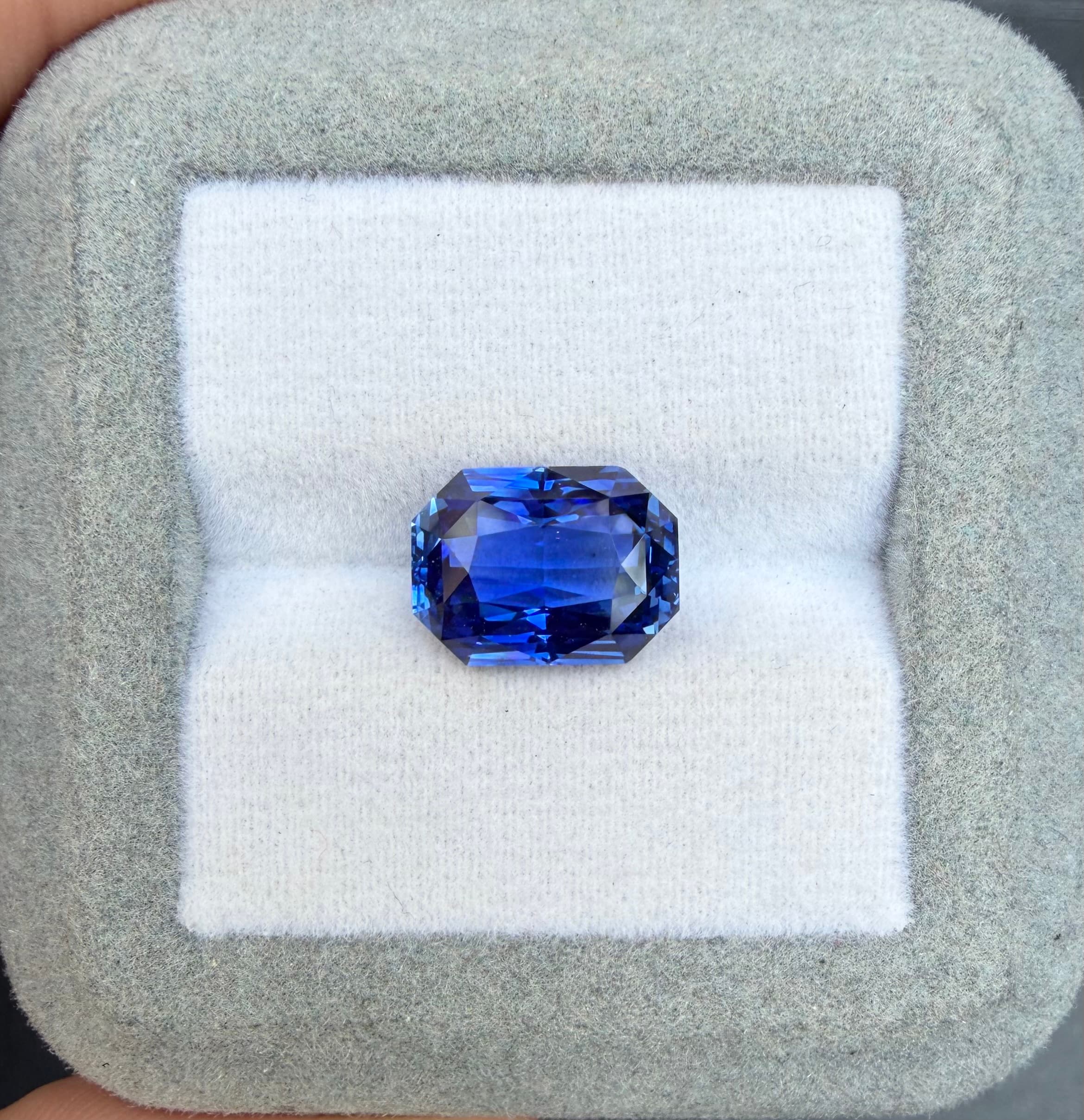 Blauer Saphir Radiant 6,03 ct