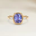 Bague Epaulé Saphir Violet Coussin de 1,02ct
