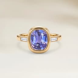 Anello con Spalle Zaffiro Viola Taglio Cuscino da 1,02 ct