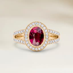 Vintage-Ring mit ovalem Mosambik-Rubin von 1,50 ct