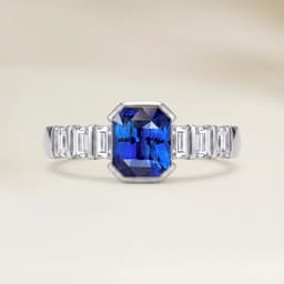 Bague Moderne Saphir Bleu Radiant de 2,55ct