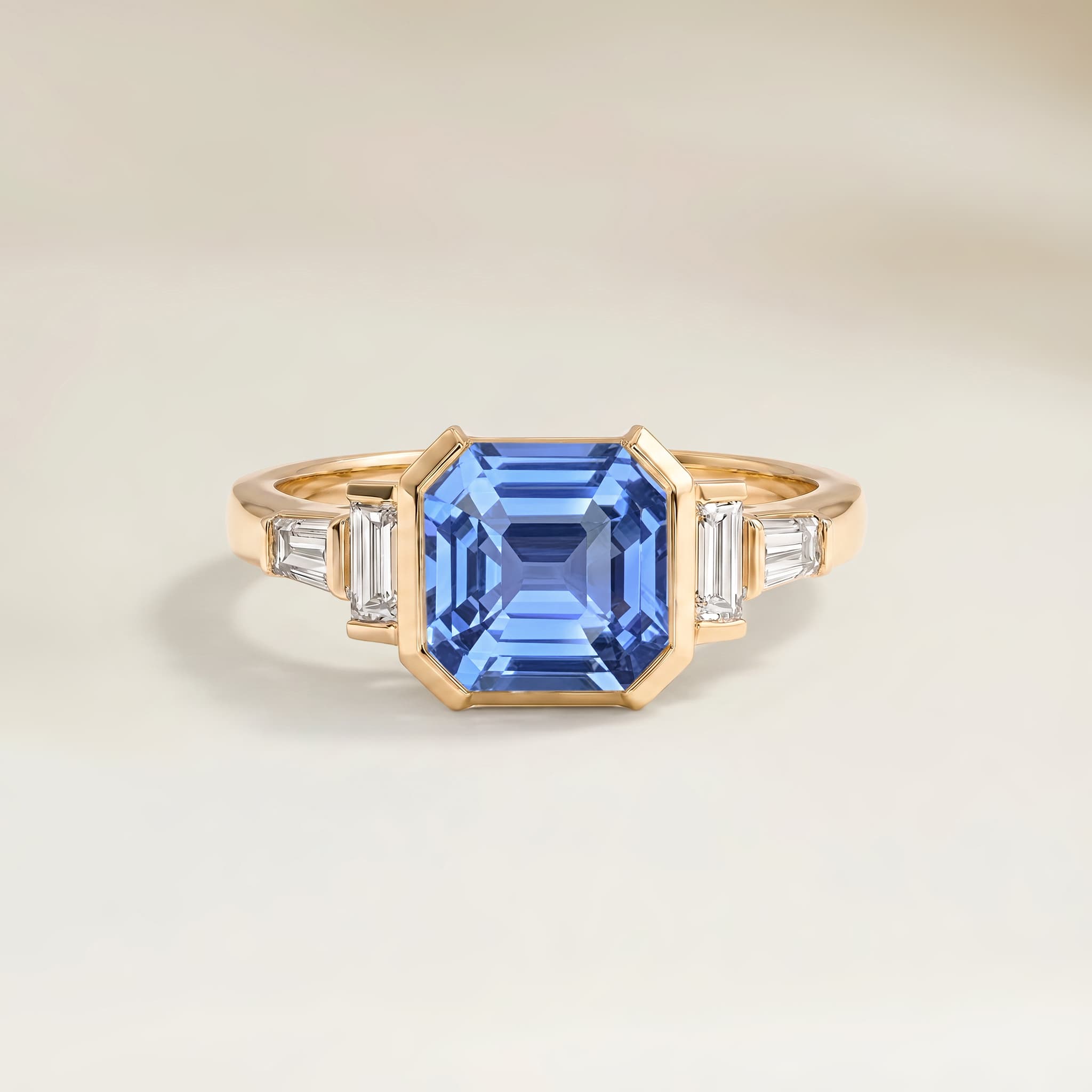 Bague Art Deco Saphir Bleu Carré de 2,05ct