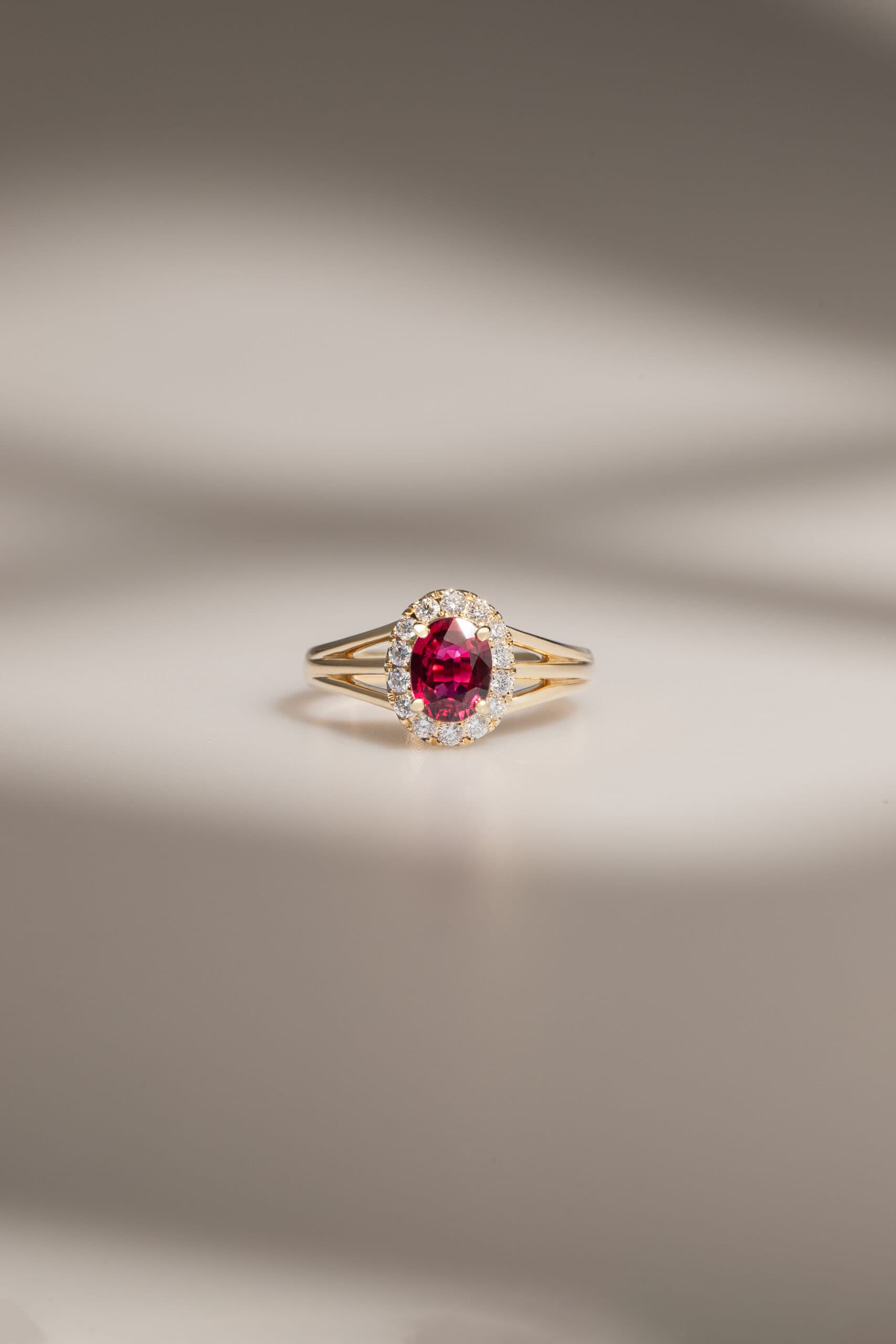 bague de fiancailles rubis mozambique bonnot paris