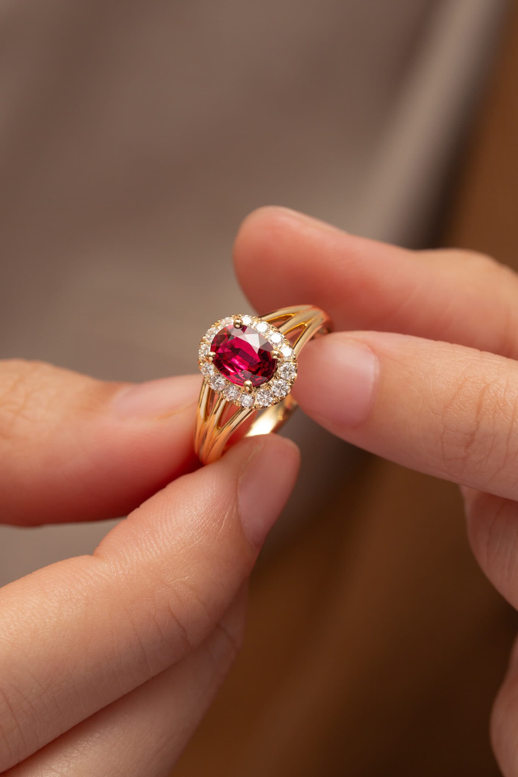 bague de fiancailles rubis mozambique bonnot paris