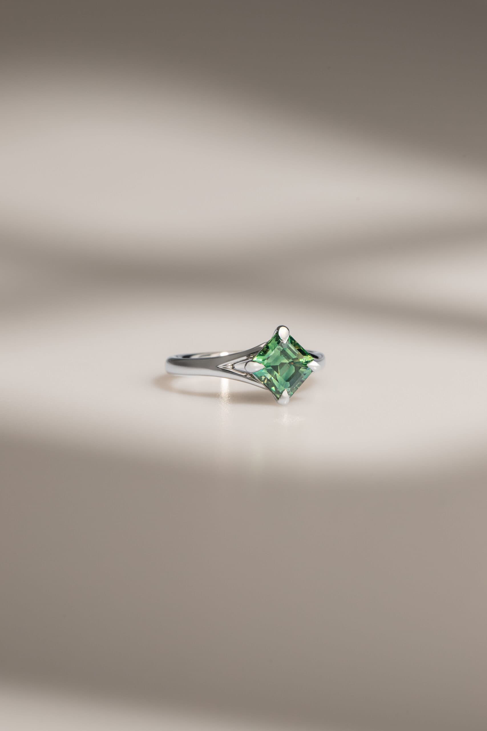 saphir teal platine solitaire bonnot paris