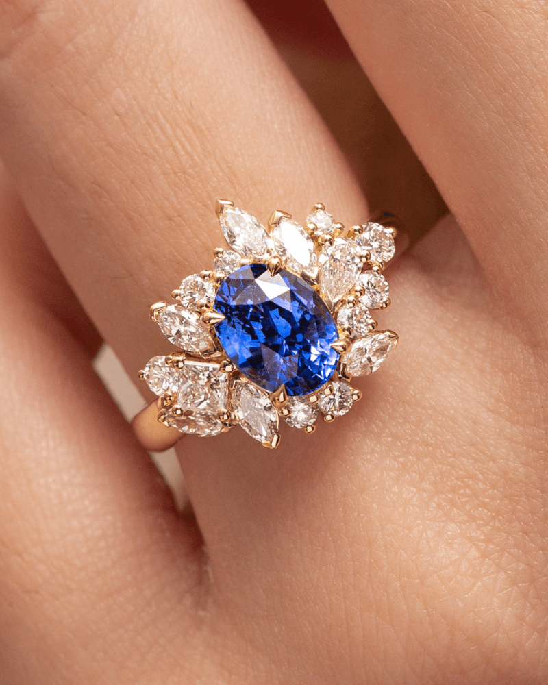 bague florale diamant et saphir bleu