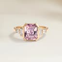 Bague Art Deco Saphir Pêche Rectangle de 1,09ct