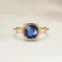 Bague Epaulé Spinelle Bleu Coussin de 1,31ct