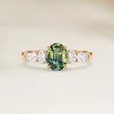 Bague Epaulé Saphir Vert Ovale de 1,52ct
