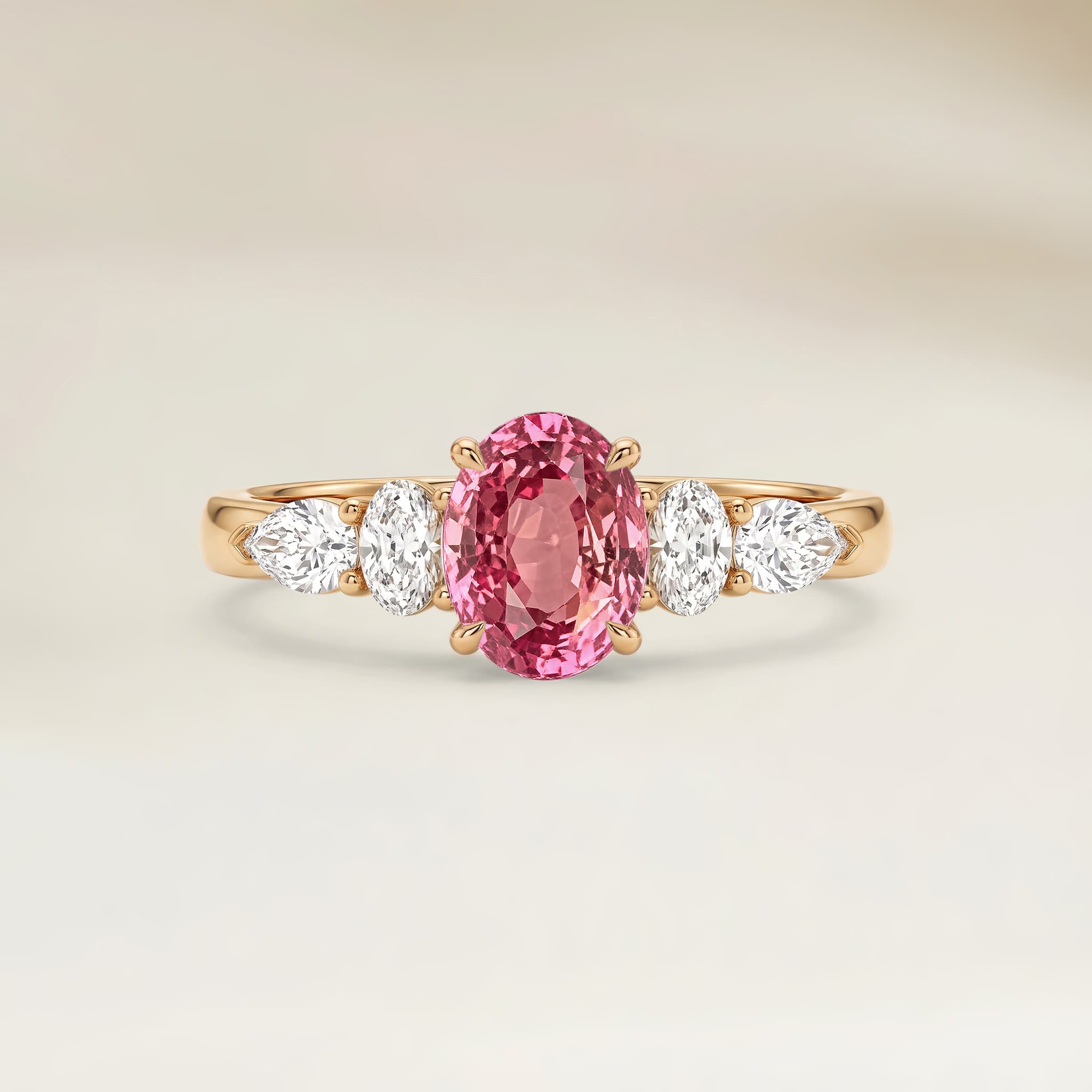 Bague Epaulé Saphir Padparadscha Ovale de 1,51ct