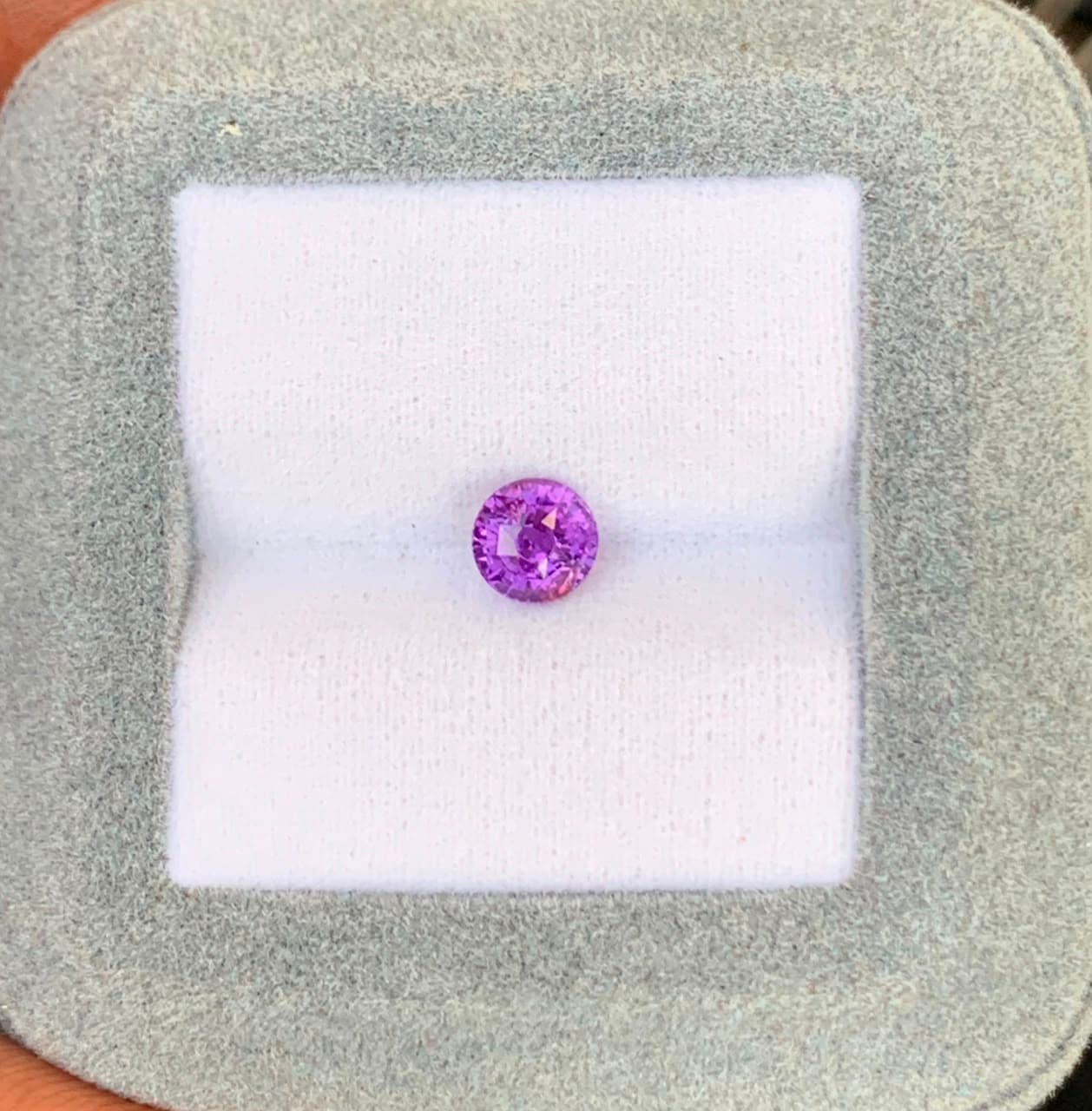 1.05 ct Round Purple Sapphire
