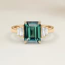 Bague Art Deco Saphir Vert Rectangle de 1,94ct