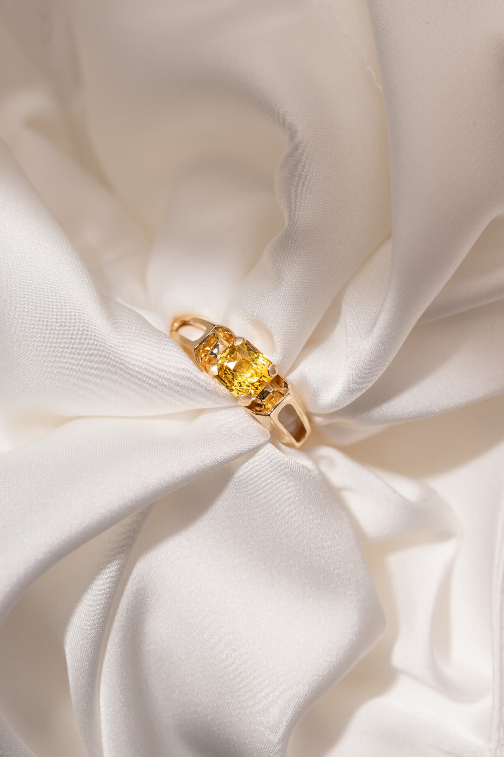 Bague saphir jaune