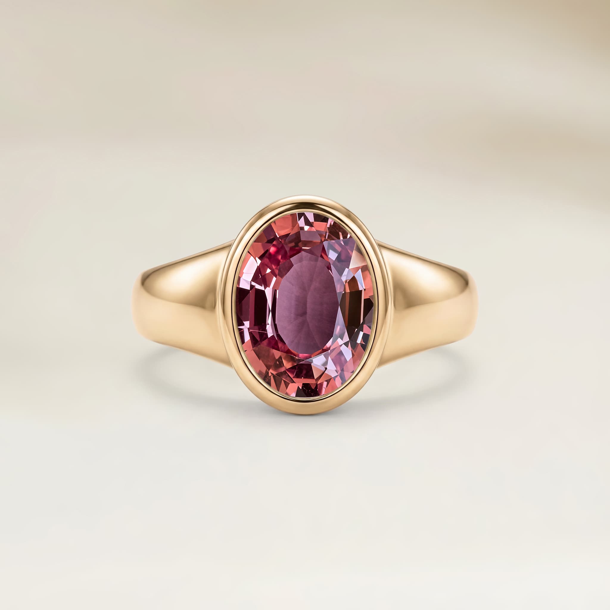Bague Solitaire Saphir Padparadscha Ovale de 1,84ct