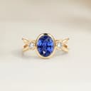 Bague Epaulé Saphir Bleu Ovale de 2,17ct - Sri Lanka