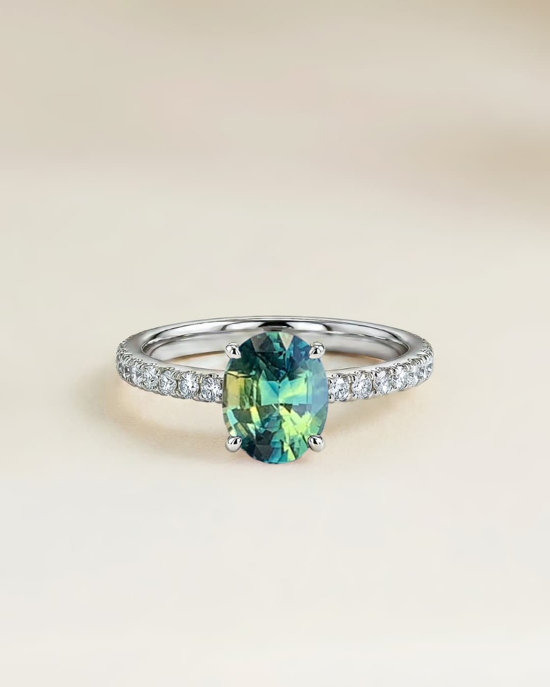 bague montée en solitaire