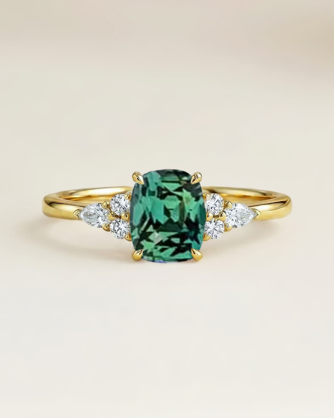 bague florale, saphir entouré de marquises