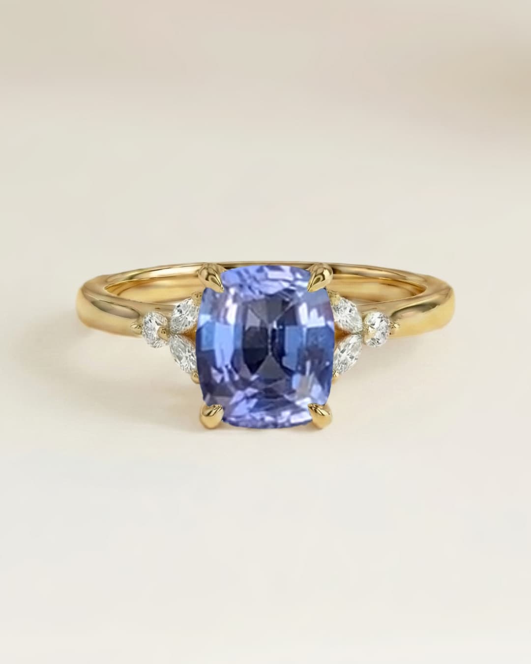 bague florale, spinelle entouré de marquises