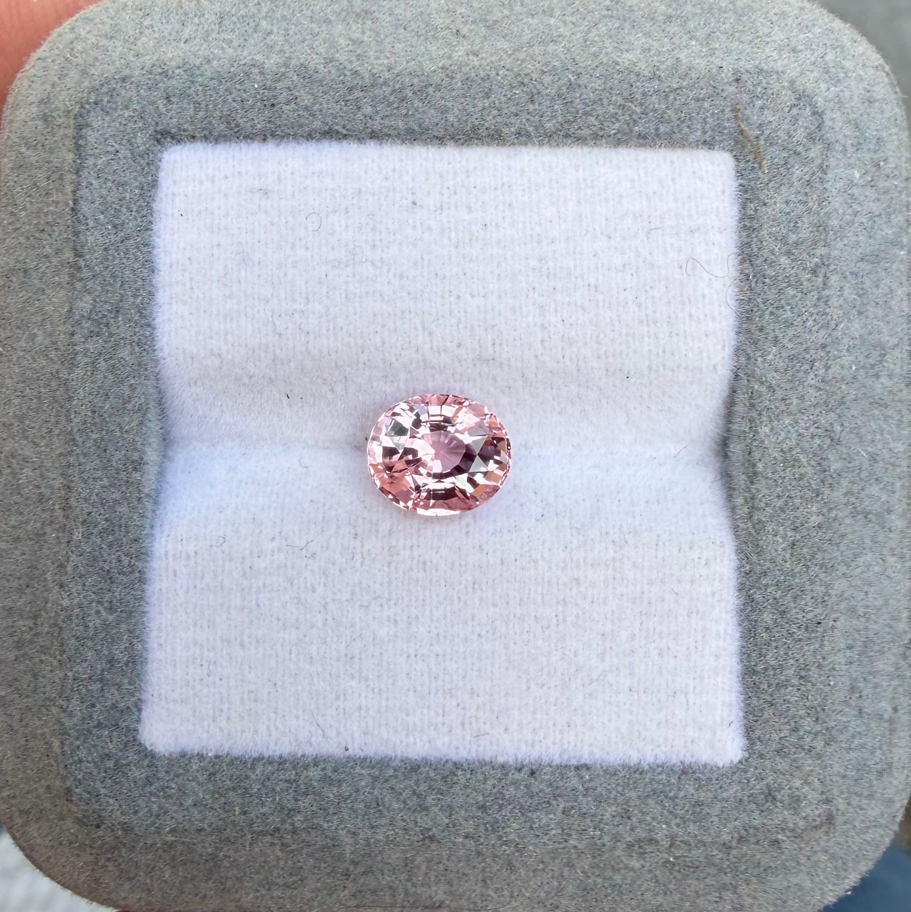 exemple — saphir rose 2,07 ct