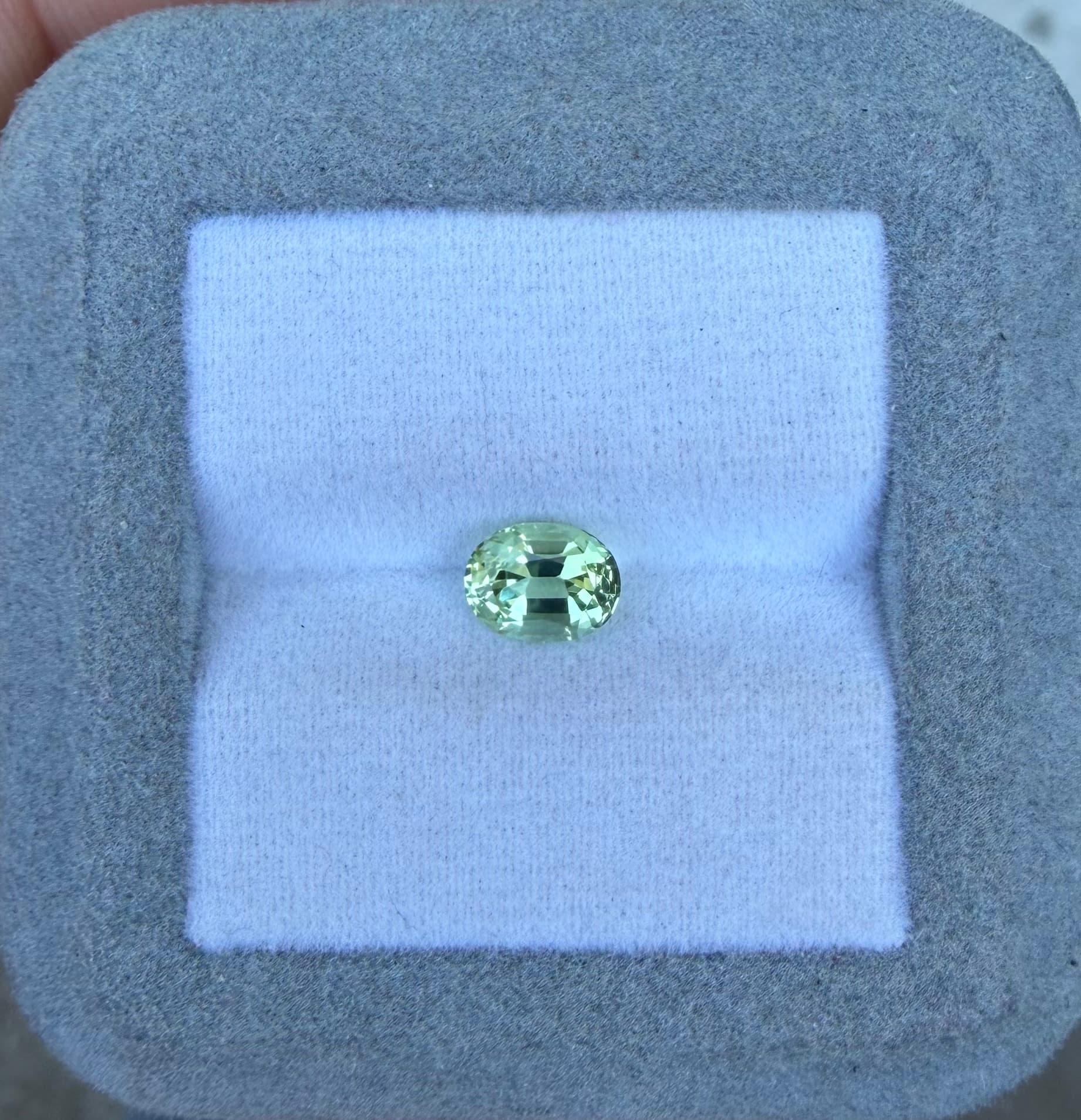 exemple — tourmaline verte 1,02 ct