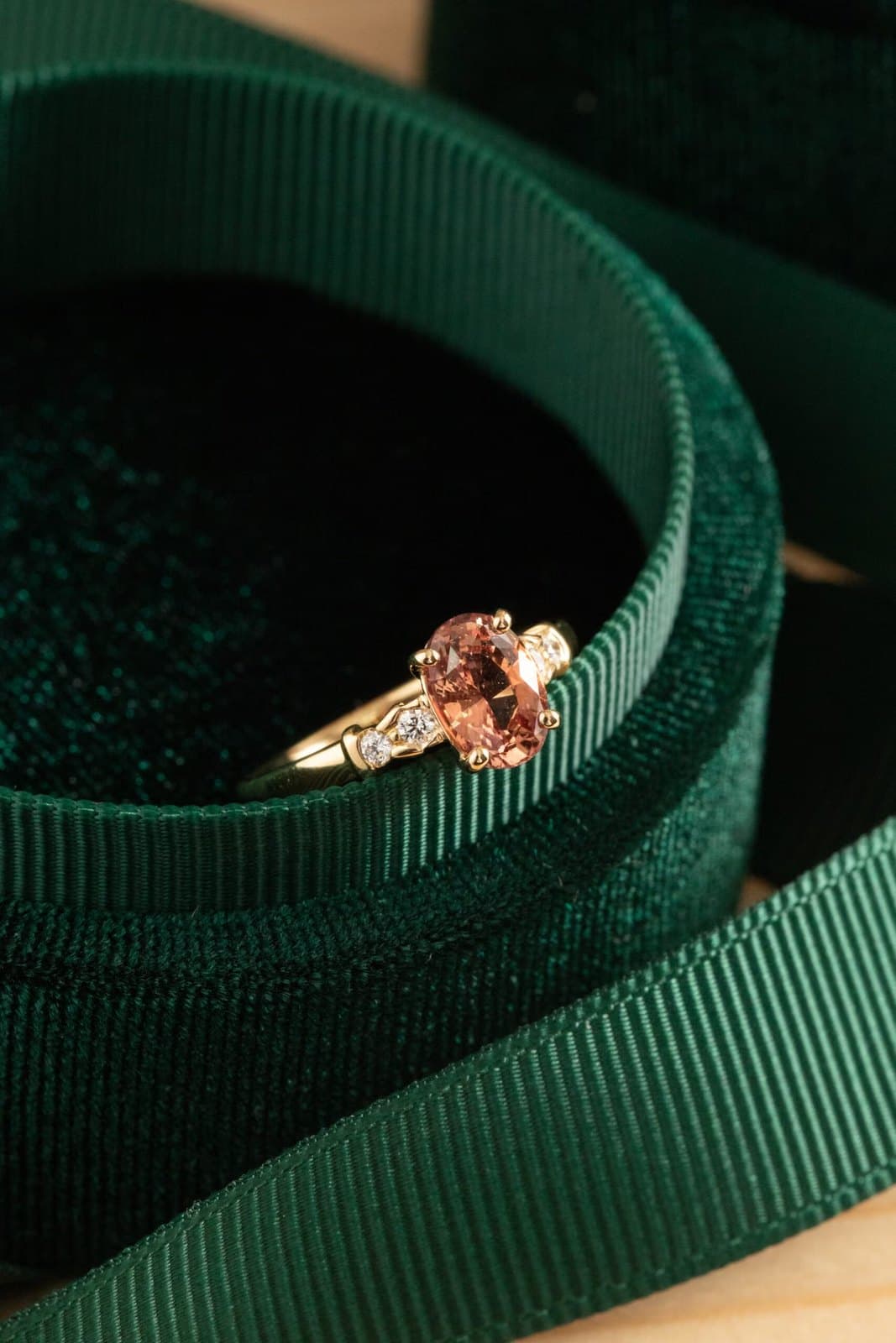 solitaire épaulé de diamants