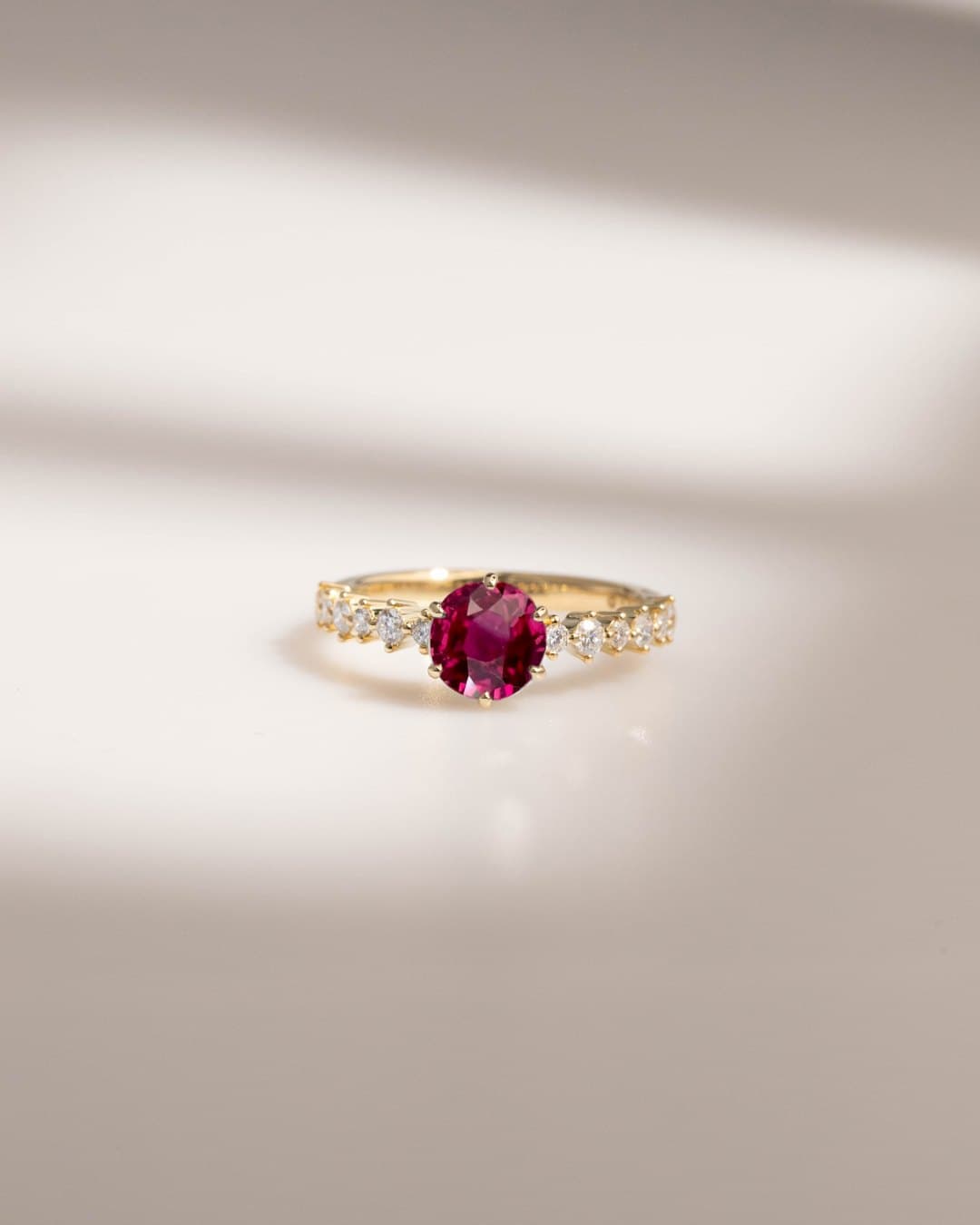 bague montée en solitaire