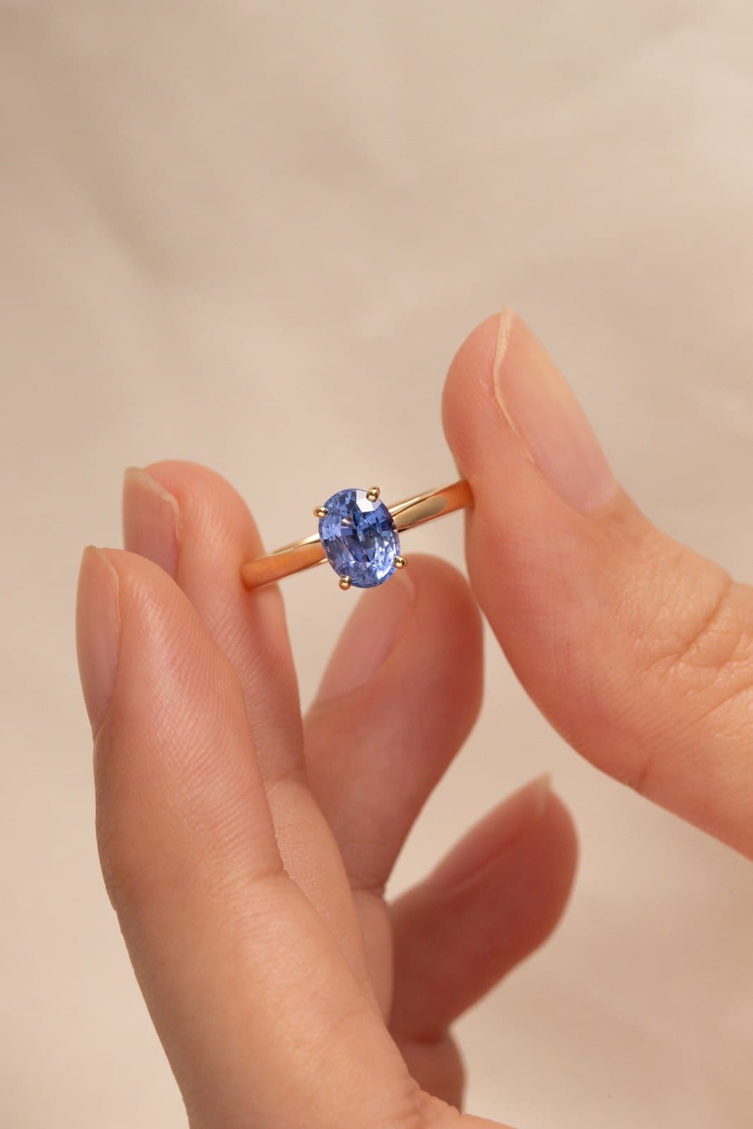 bague montée en solitaire