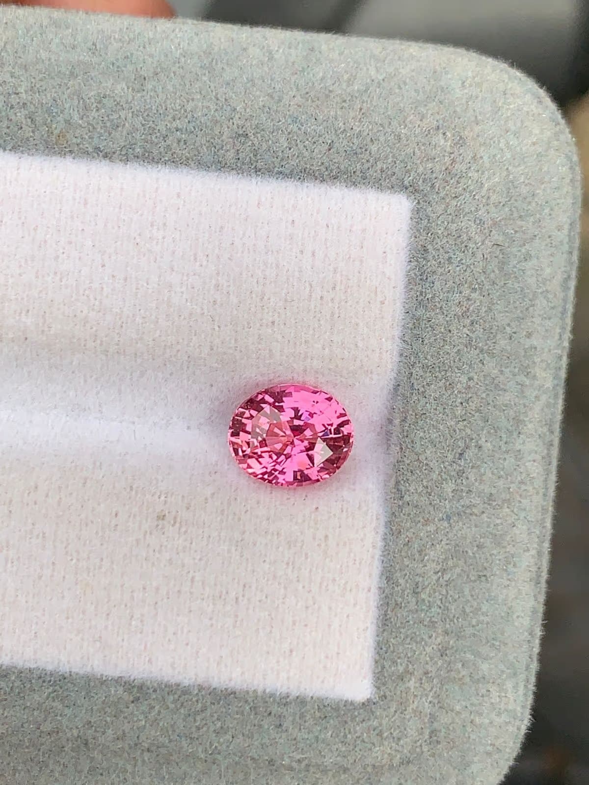 Rose dominant / peach-pink