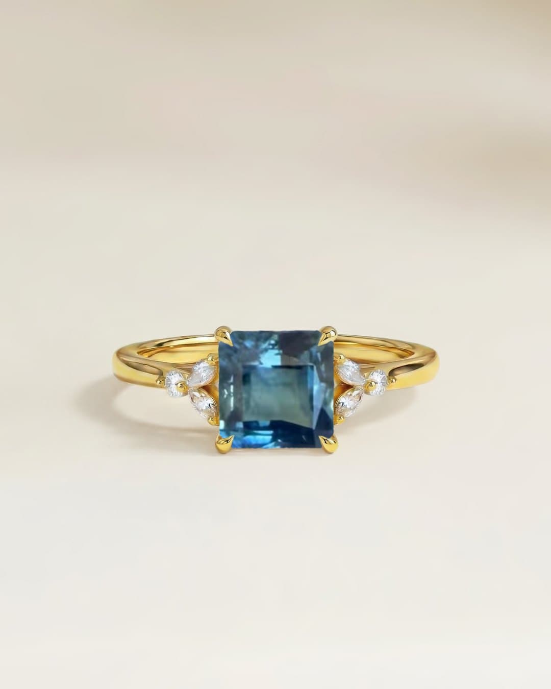 bague florale, spinelle entouré de marquises