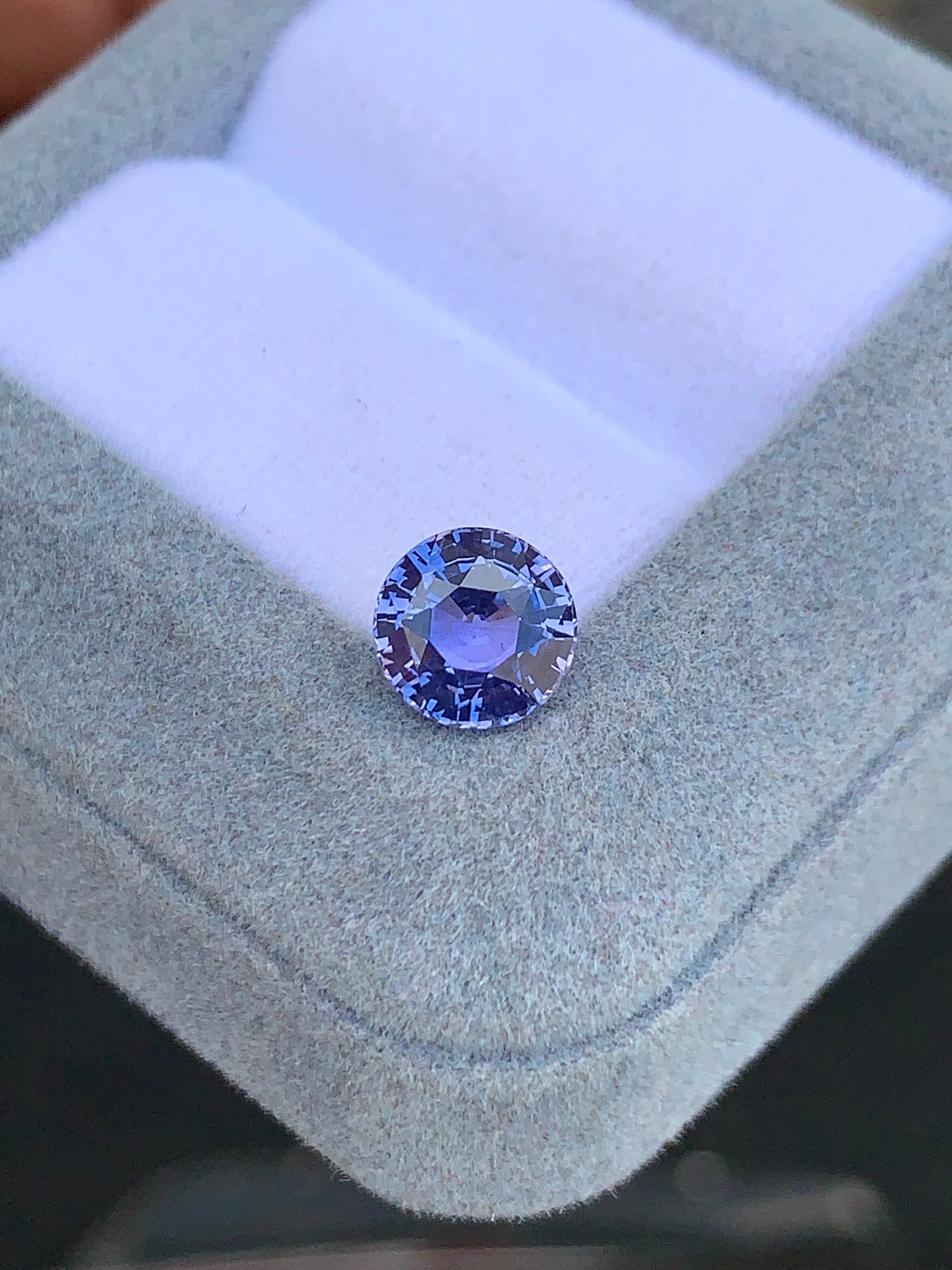 étude — violet 3,56 ct