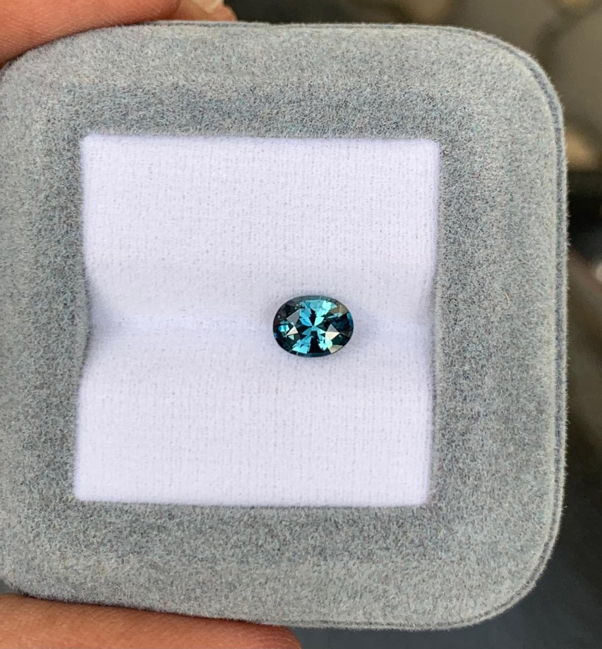 exemple — saphir teal 1,12 ct