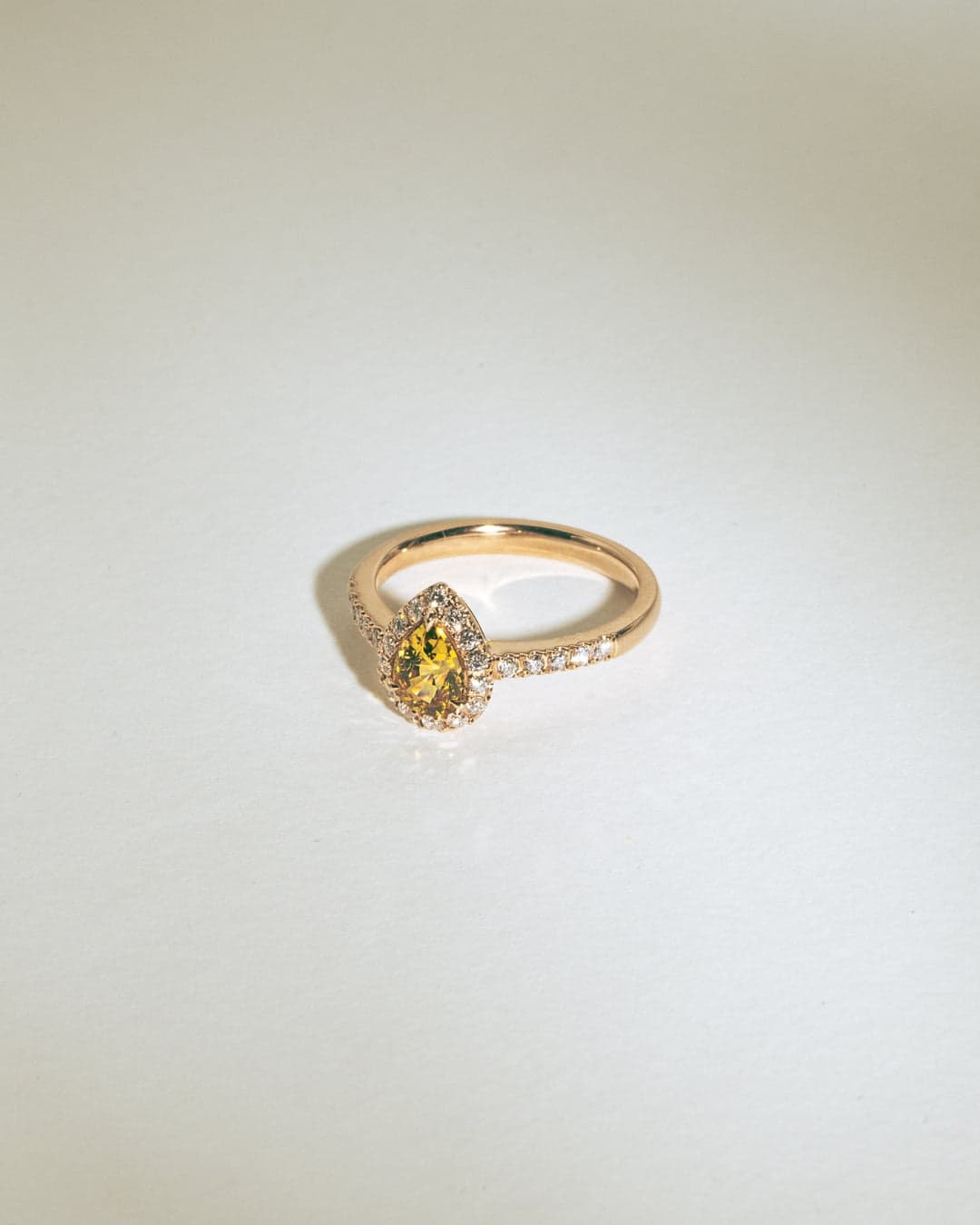 bague saphir jaune poire