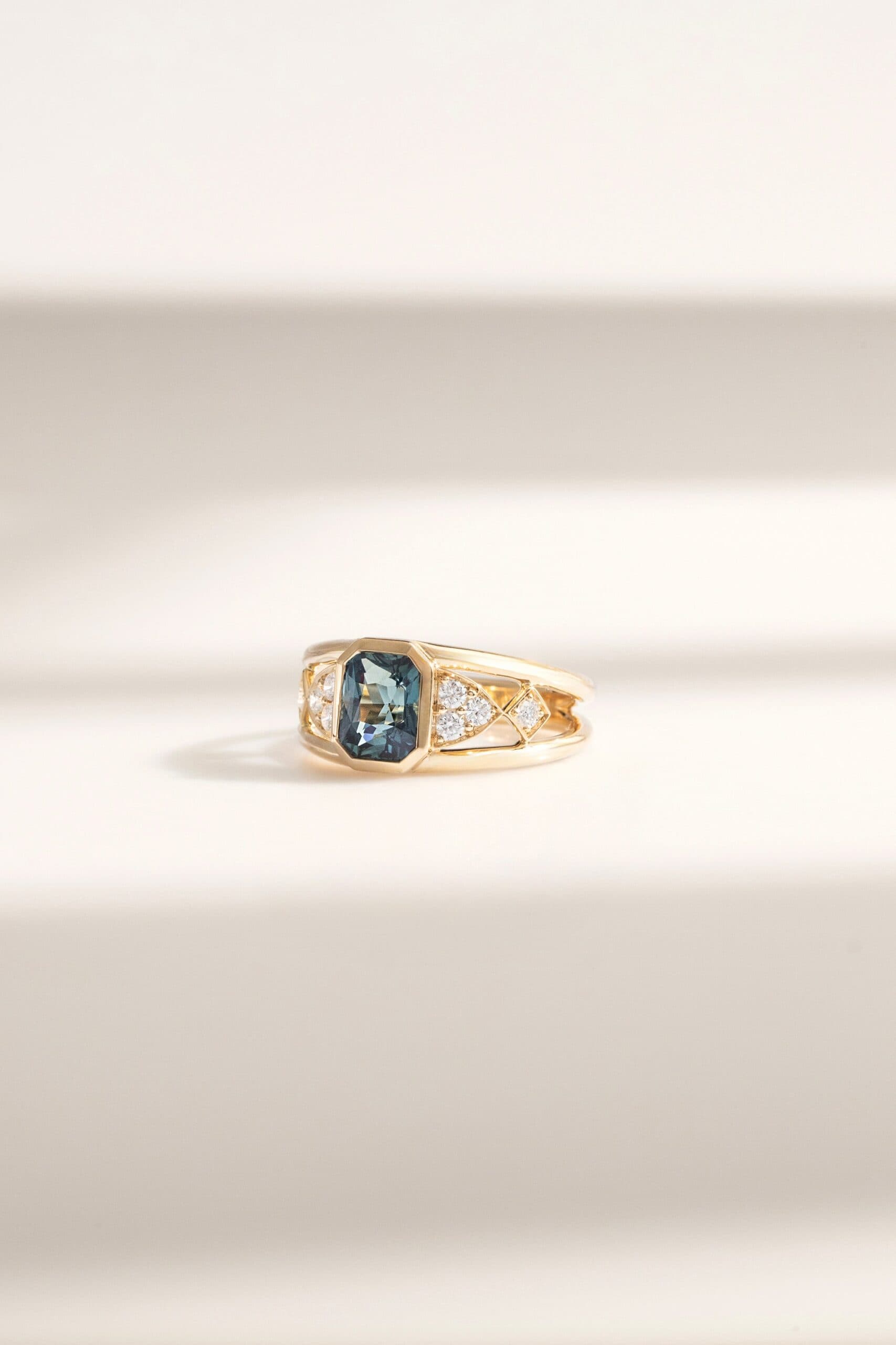bague anniversaire saphir teal