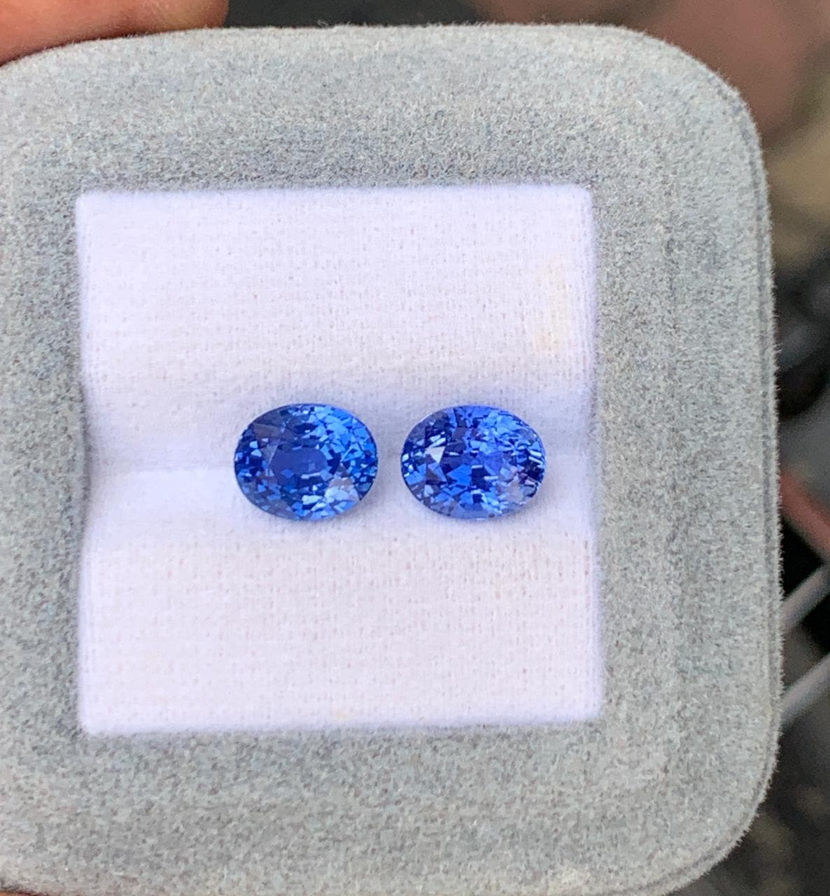 Blauer Ovaler Saphir 6,02 ct — Sri Lanka