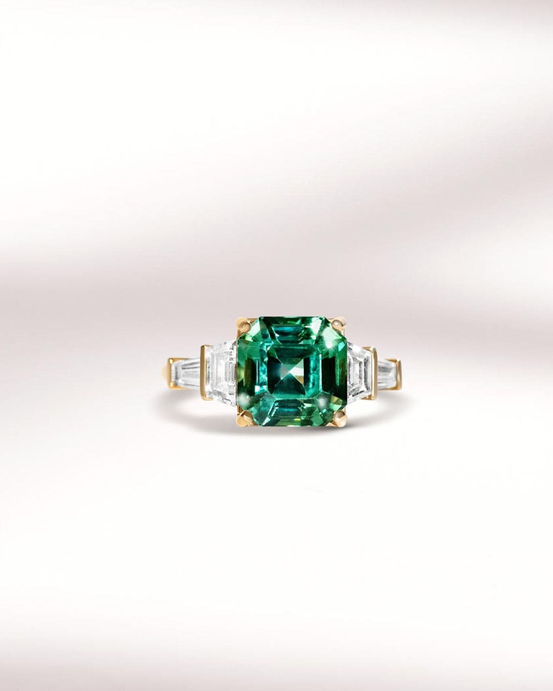 Bague de fiançailles avec Tourmaline d’Afghanistan