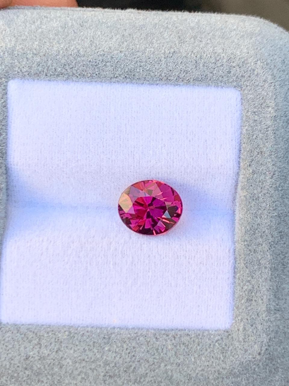 Grenat Ovale de 2,45ct
