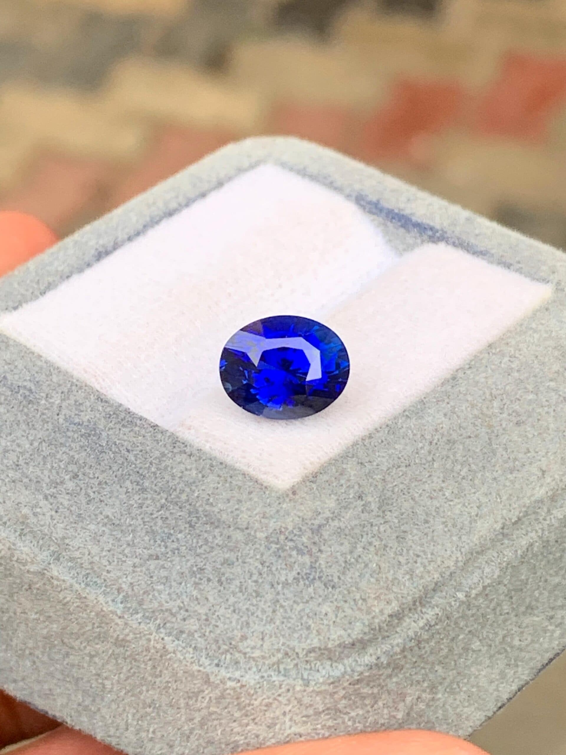 Zaffiro Blu Ovale da 4,02ct — Sri Lanka (2)