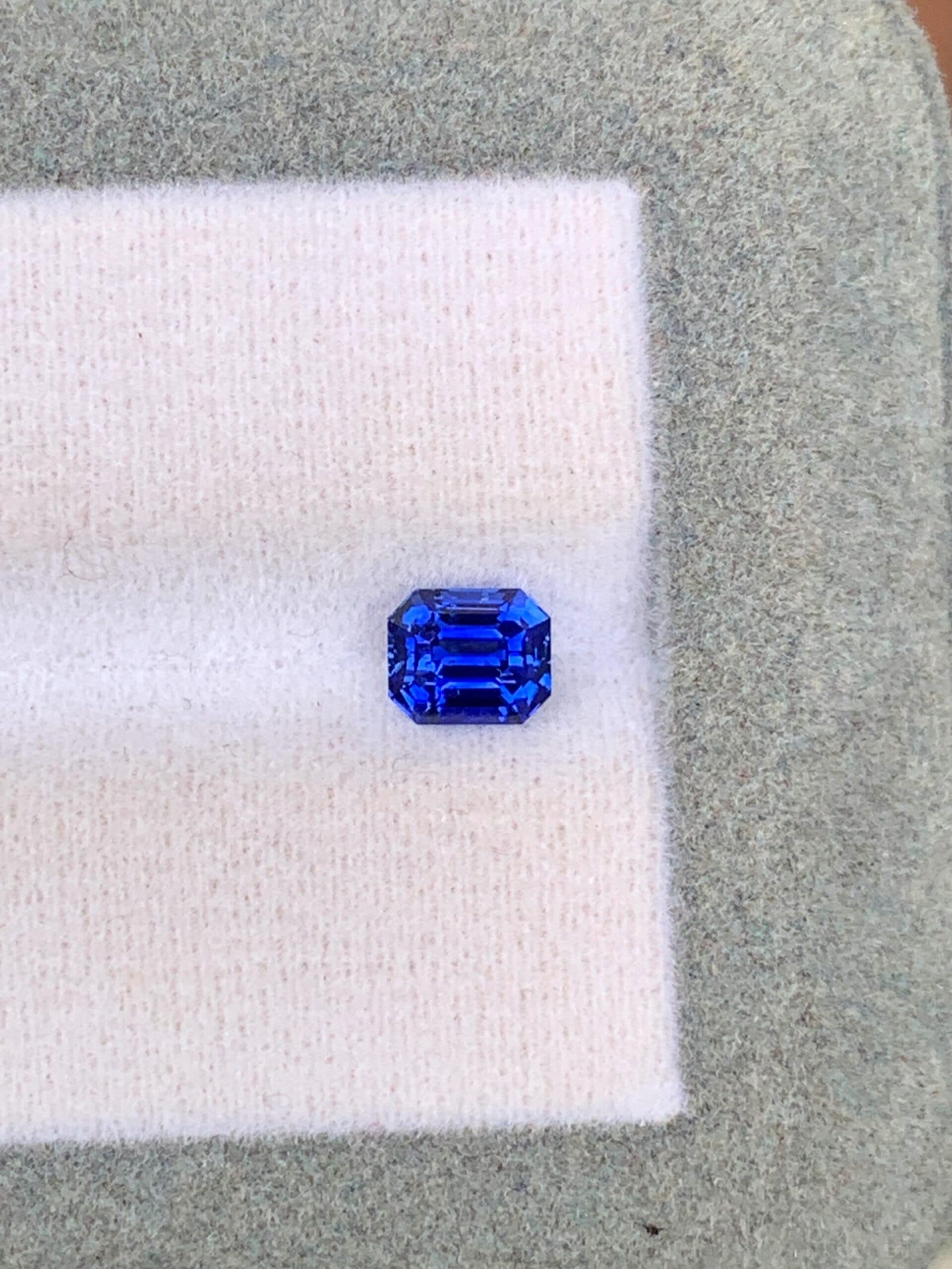 Saphir Bleu Rectangle de 1,02ct