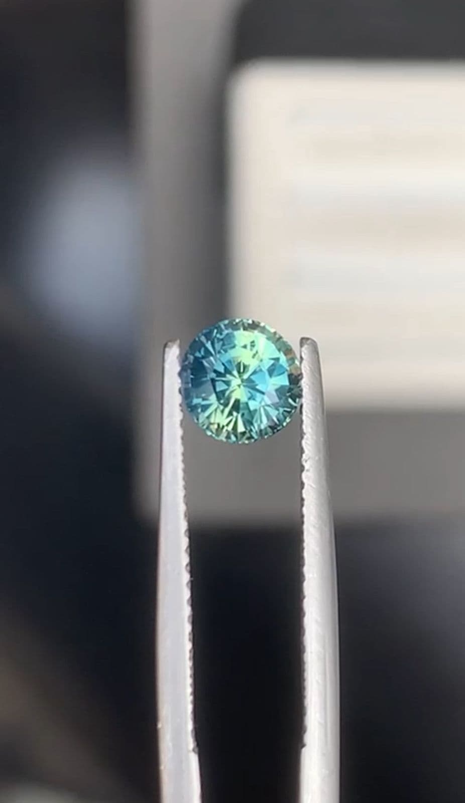 Teal-Saphir Rund 1,59 ct — Madagaskar