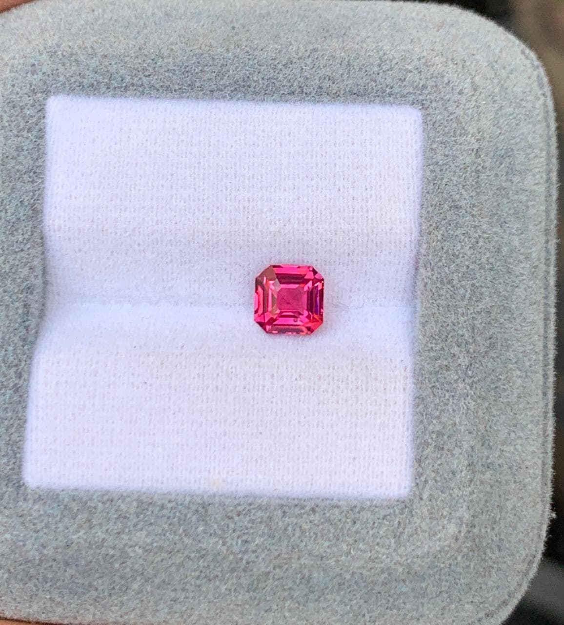 Spinelle Rose Rectangle de 1,02ct