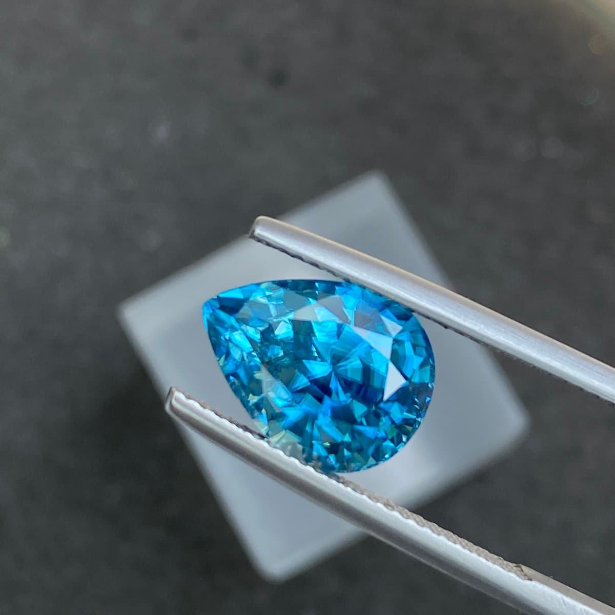 Pietra Preziosa a Pera da 7,75ct