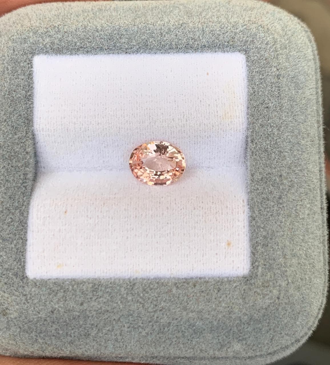 Padparadscha Saphir Oval 1,56 ct — Madagaskar, Unbehandelt