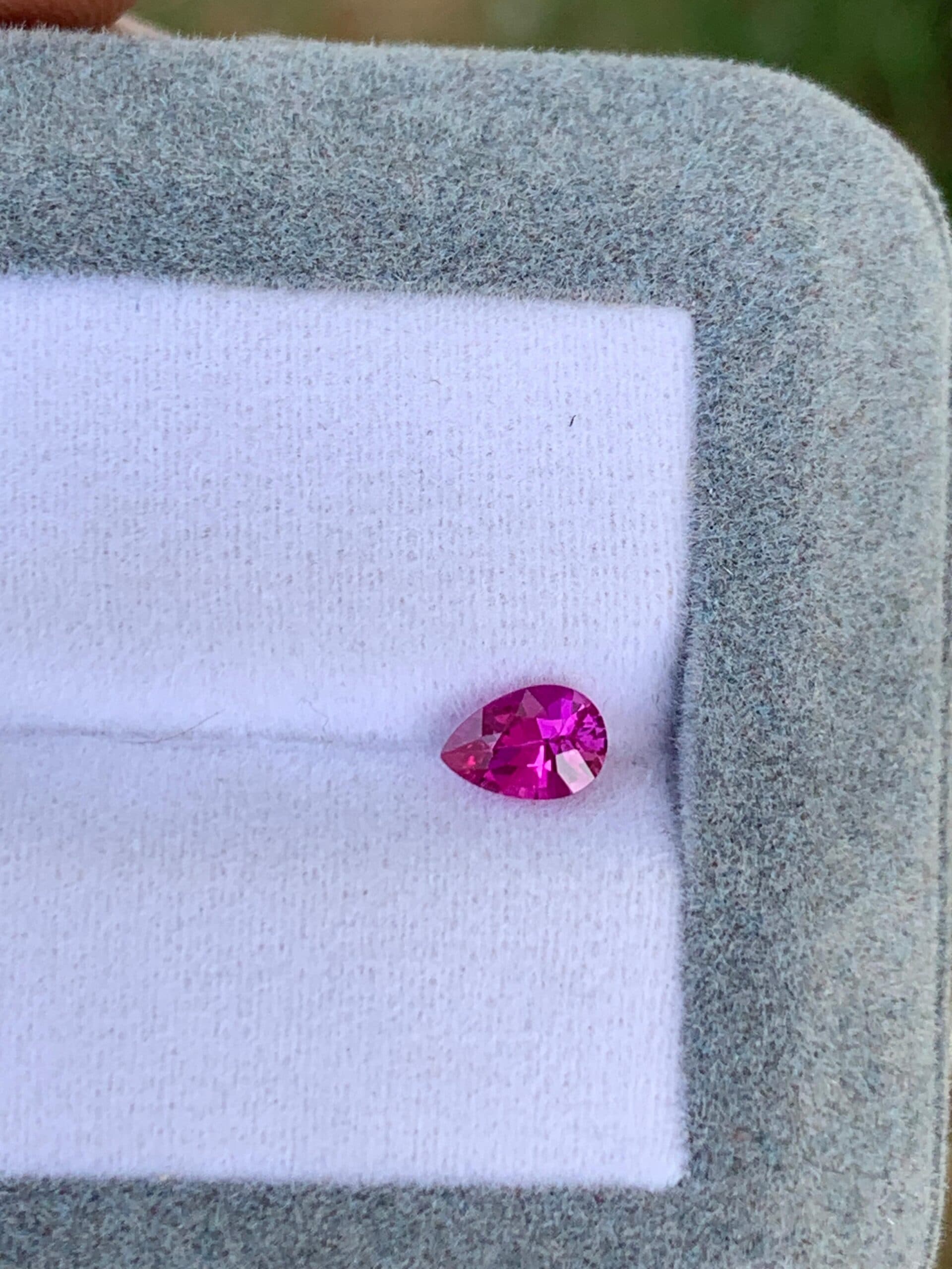 Zaffiro Rosa a Pera da 0,59ct — Sri Lanka