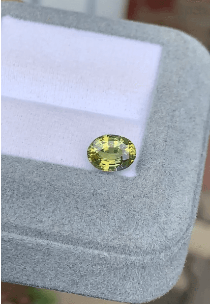 Zafiro Oval de 2,05ct