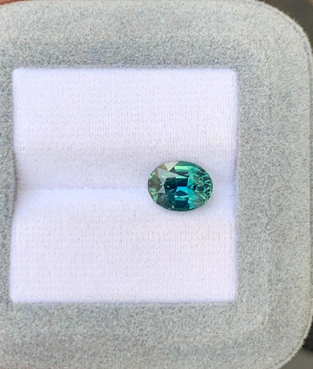 Zafiro Teal Oval de 2,55ct — Madagascar