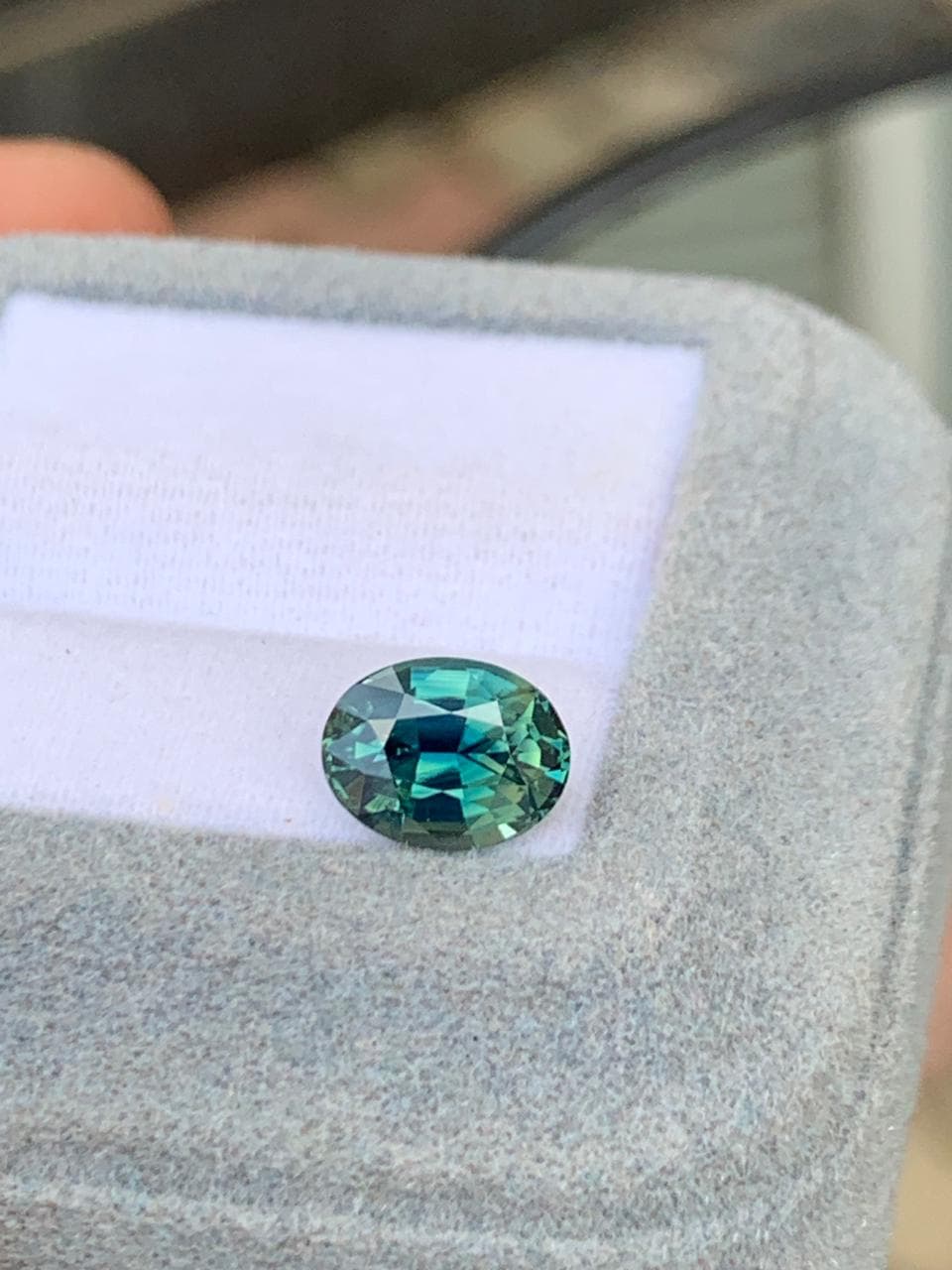 Zafiro Teal Oval de 2,55ct — Madagascar